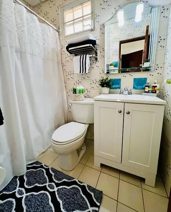 Bluebreeze - Cozy Apartment Near Airport San Juan 0*,  Puerto Rico