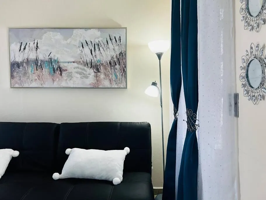 Bluebreeze - Cozy Apartment Near Airport San Juan