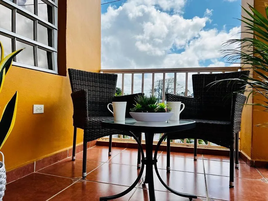 Bluebreeze - Cozy Apartment Near Airport San Juan